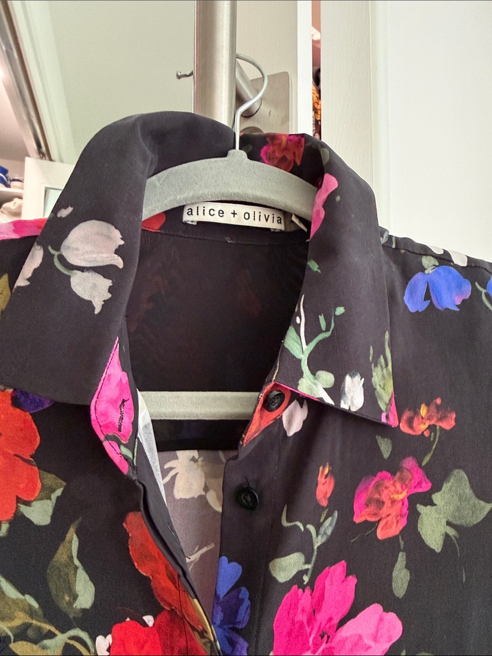 Dress Subcategory Identification - Picture 3 of 5
